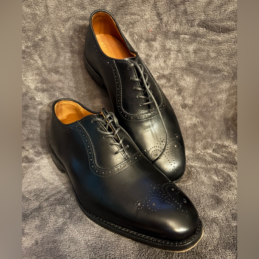 Allen Edmonds Lace-up Oxford shoe